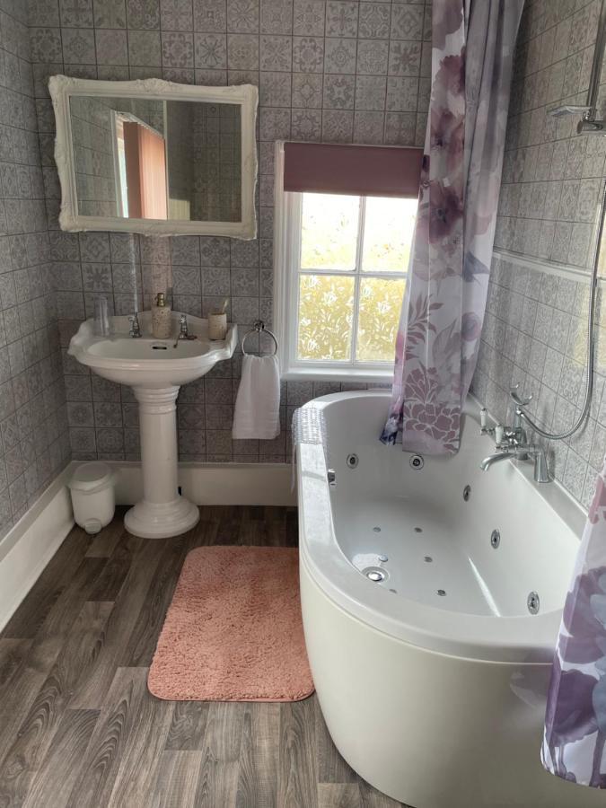 Dale View bed&breakfast Holmrook Esterno foto